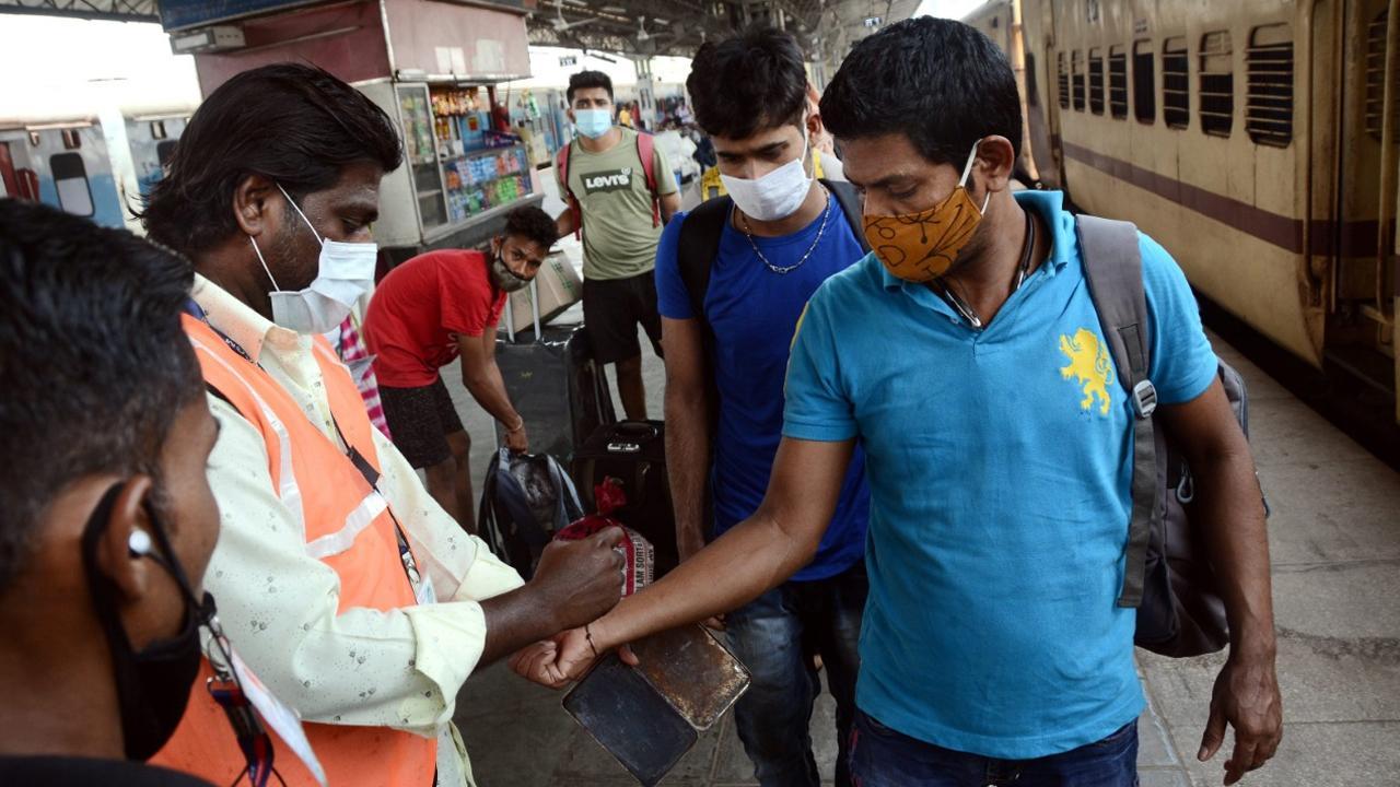 In pictures: Mumbai battles second wave of COVID-19 pandemic