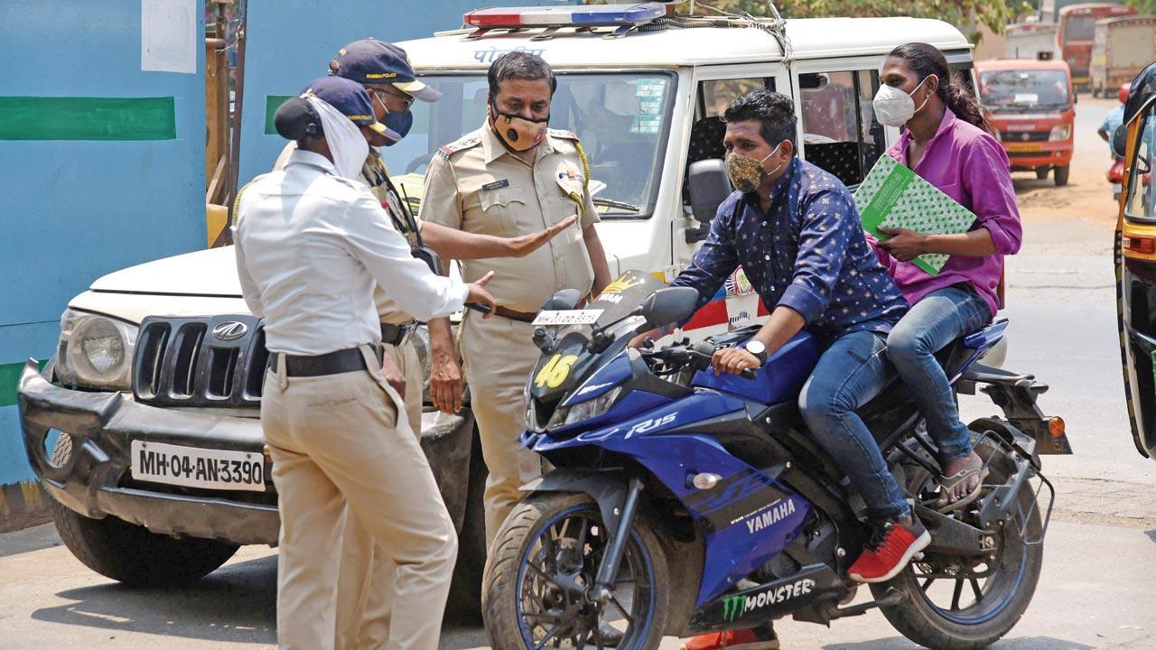 Activists urge top cops not to use force for lockdown in Mumbai