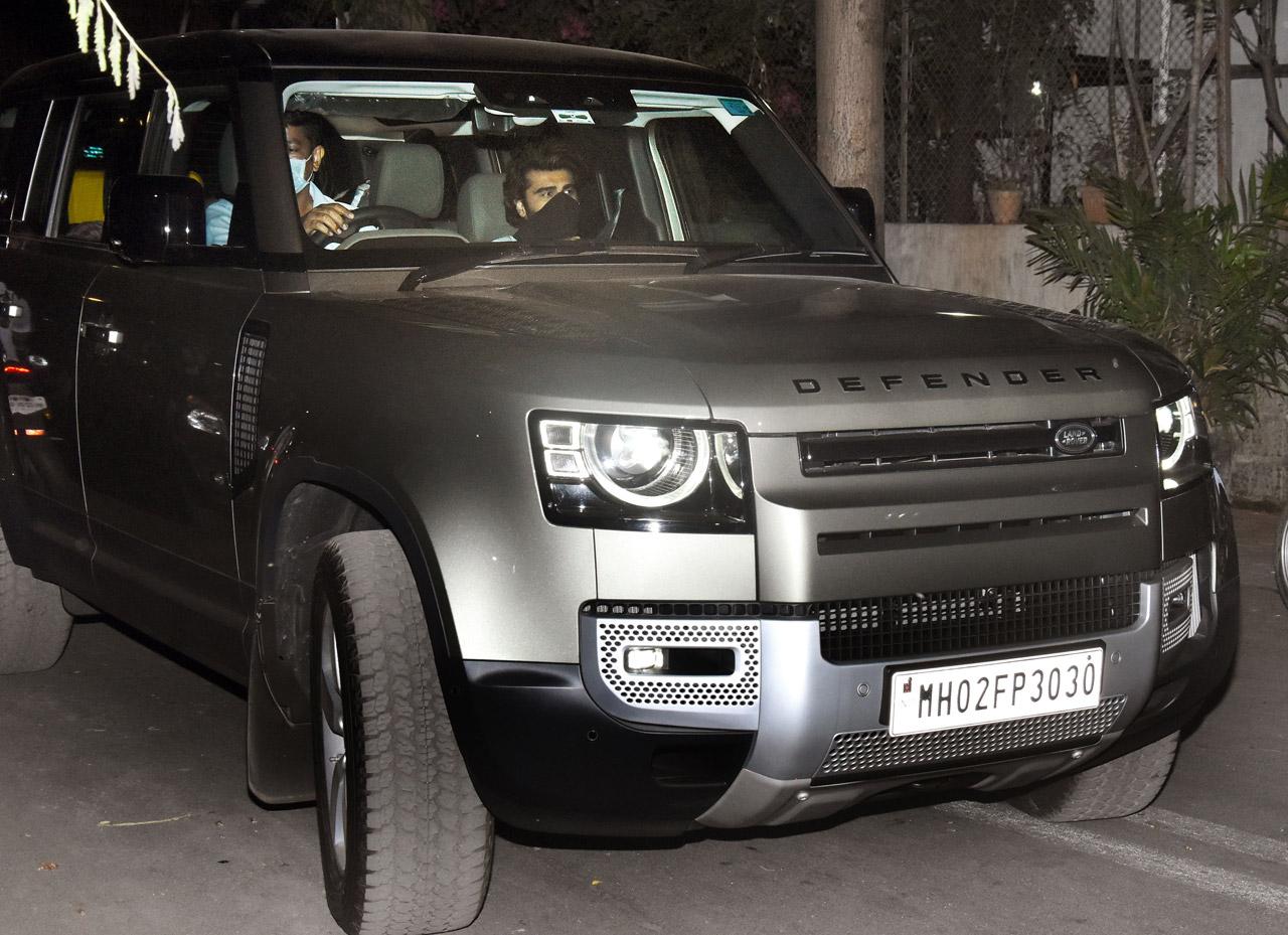 Celeb spotting! Arjun Kapoor takes his new car out for a spin
