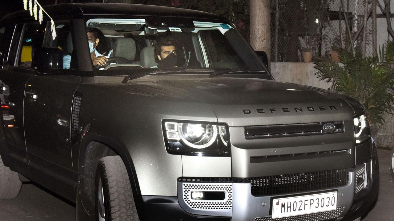 Celeb spotting! Arjun Kapoor takes his new car out for a spin