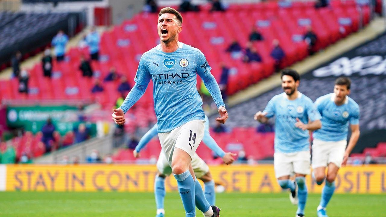 Manchester City outclass Tottenham to retain League Cup in front of 8,000 fans