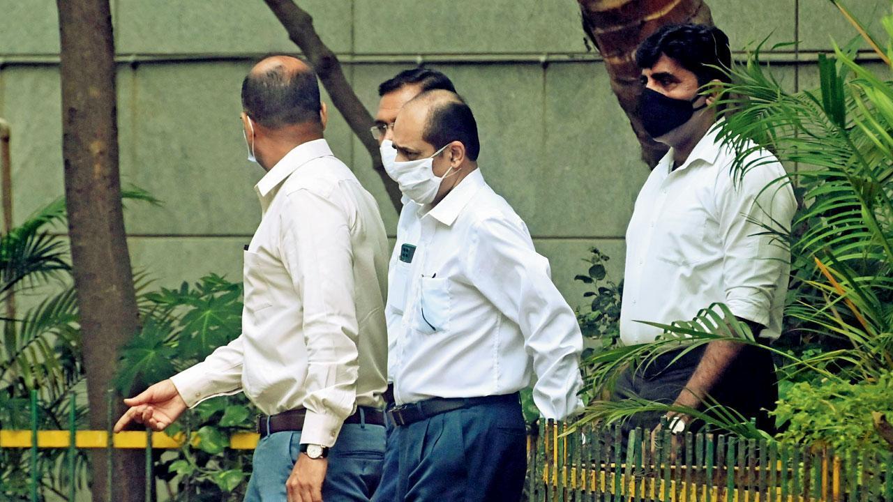 Mumbai: CBI seeks NIA court's nod to question suspended cop Sachin Waze
