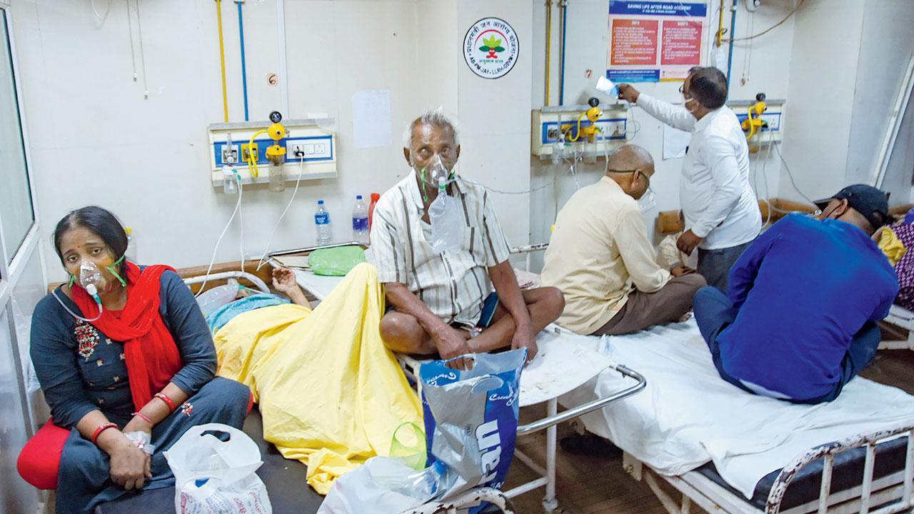 COVID-19: Nearly 3 lakh more infected as India grapples with swamped health infra