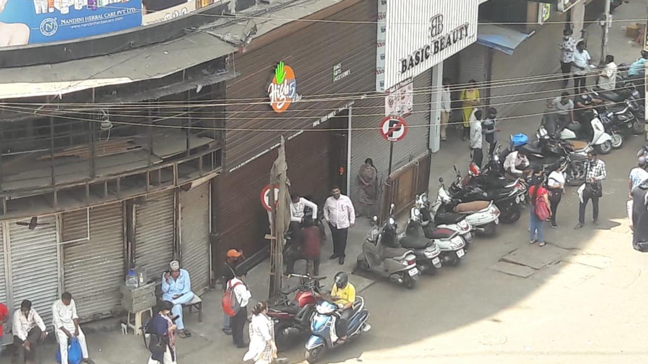 Thane: Allow non-essential shops to operate 4 hours daily, says BJP
