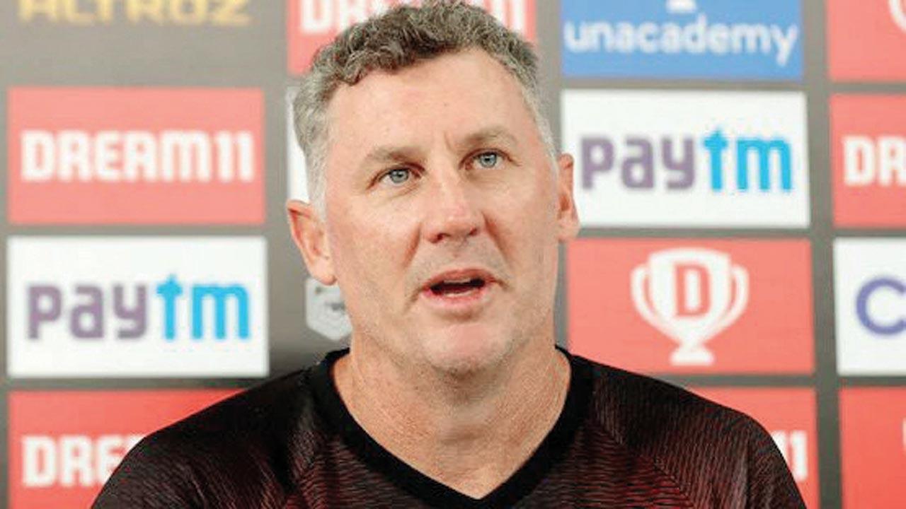 IPL 2021: Aussies nervous about whether they can get back home - David Hussey