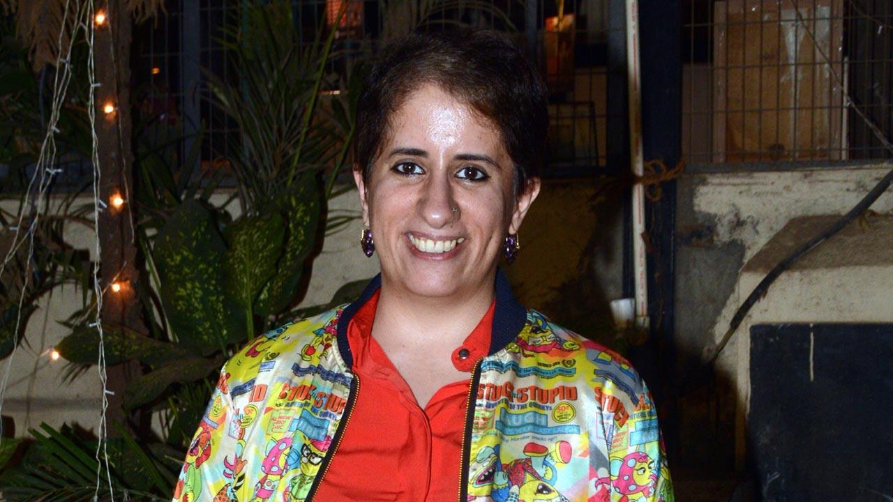 Filmmaker Guneet Monga tests positive for COVID-19