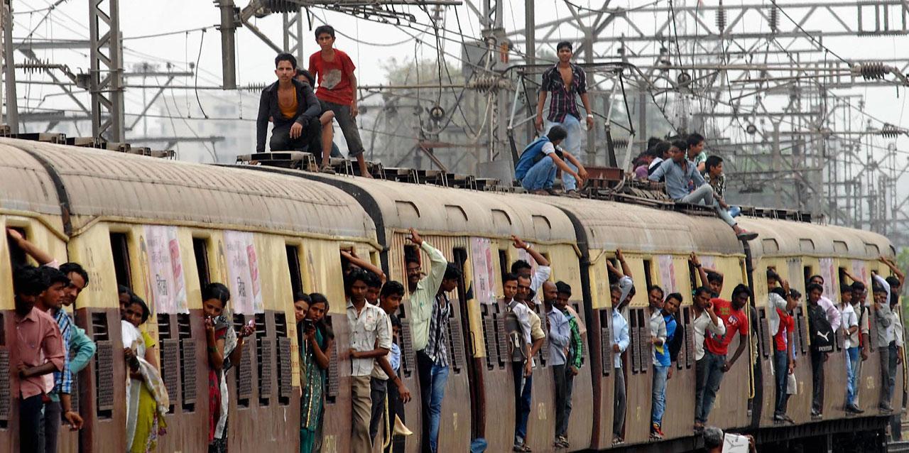 Incredible photos of Mumbai's local trains shot by mid-day photographers