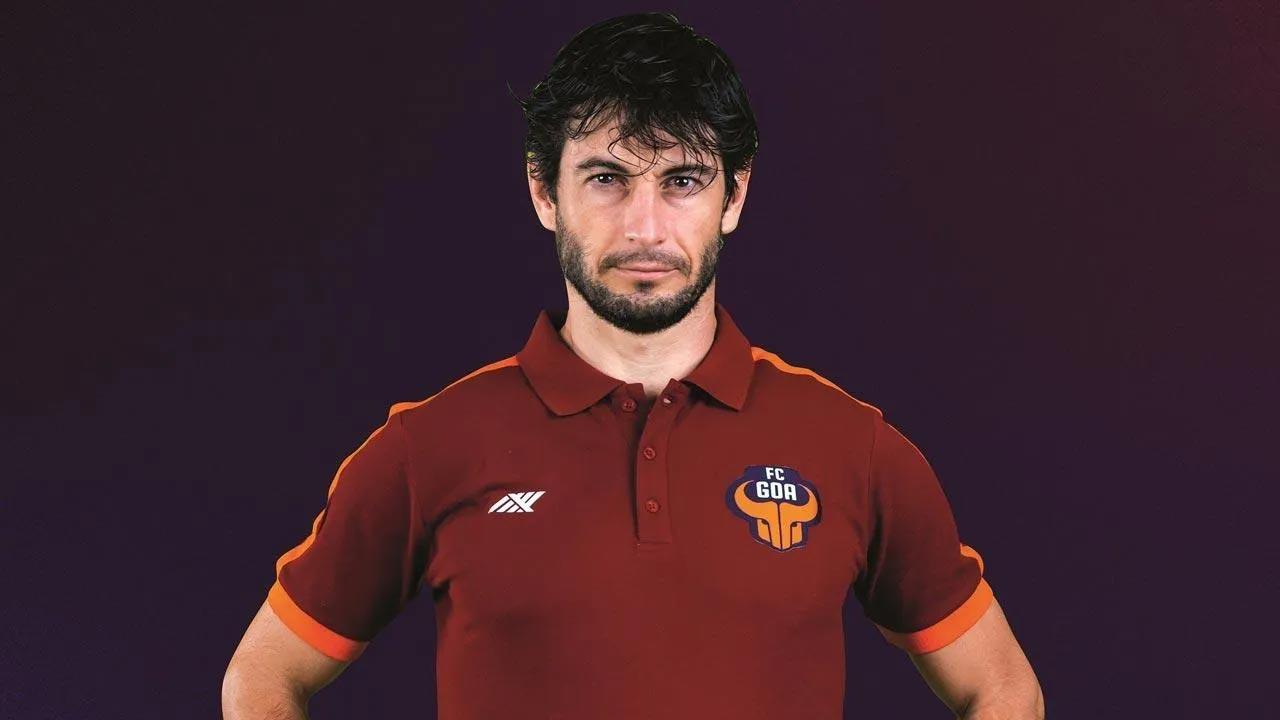 FC Goa coach Juan Ferrando dejected as hosts concede last-minute equaliser