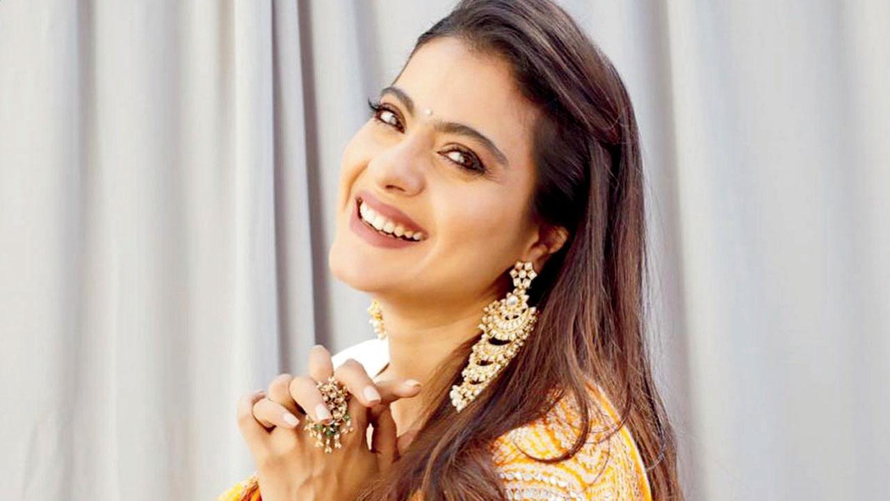 B-Town Buzz: Kajol reveals her favourite books; Manushi Chhillar roped in by UNICEF