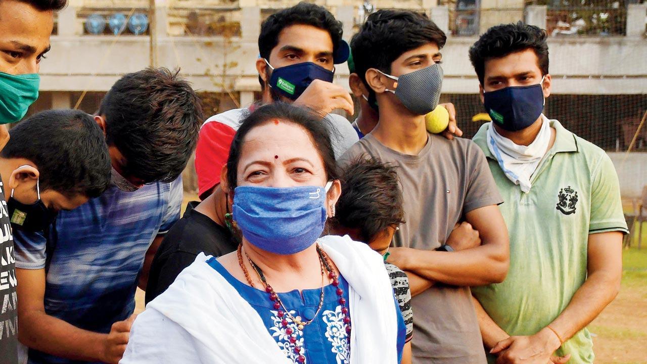 COVID-19: After CM Uddhav Thackeray, Mumbai mayor warns of harsher restrictions