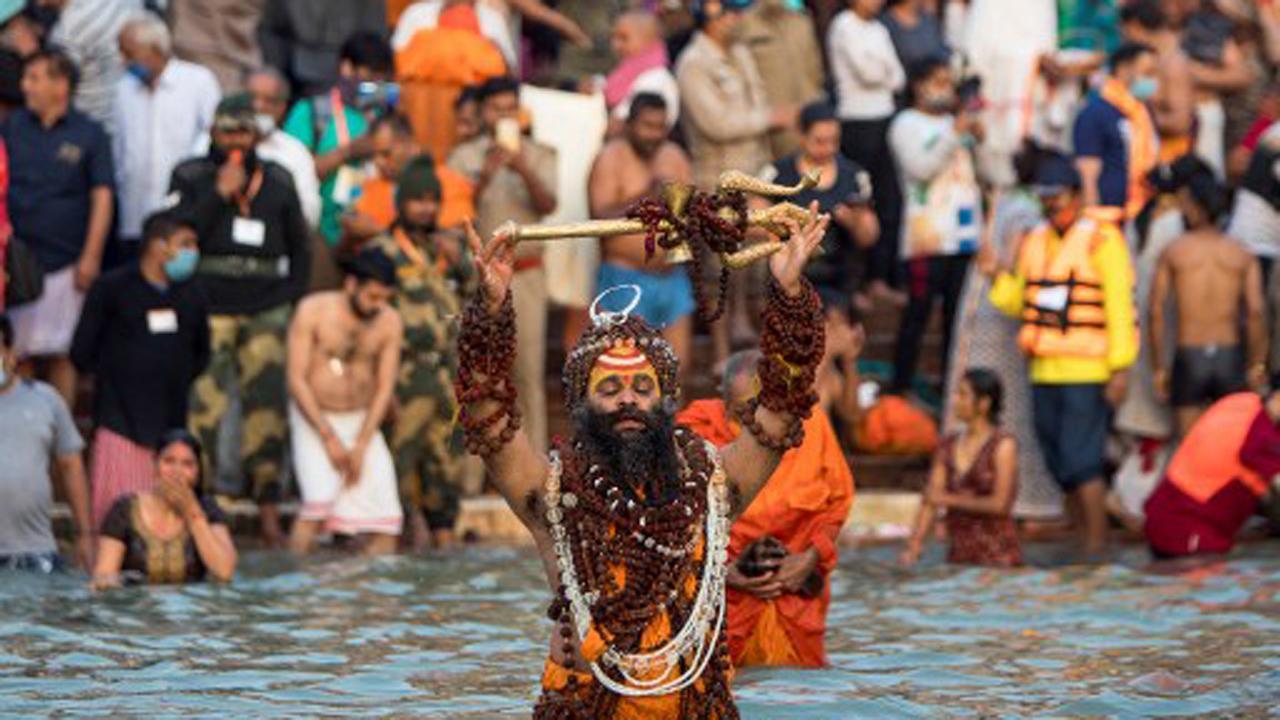 Maha Nirvani Akhara, who attended Kumbh Mela dies of COVID-19 in Dehradun