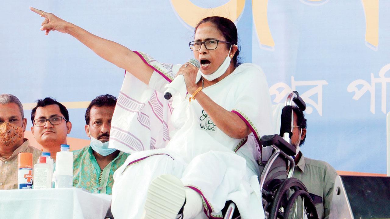 West Bengal CM Mamata Banerjee barred from campaigning for 24 hours