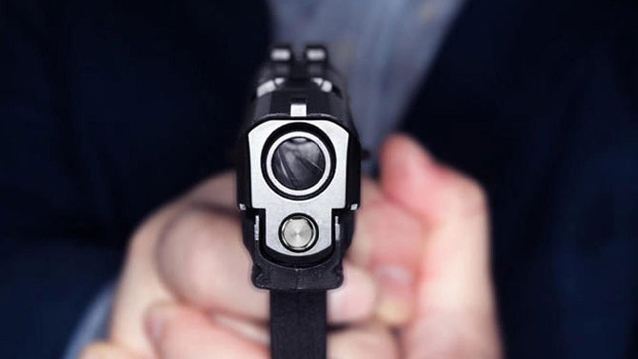 Delhi man gets friends to attack him for gaining sympathy, cops arrest 2