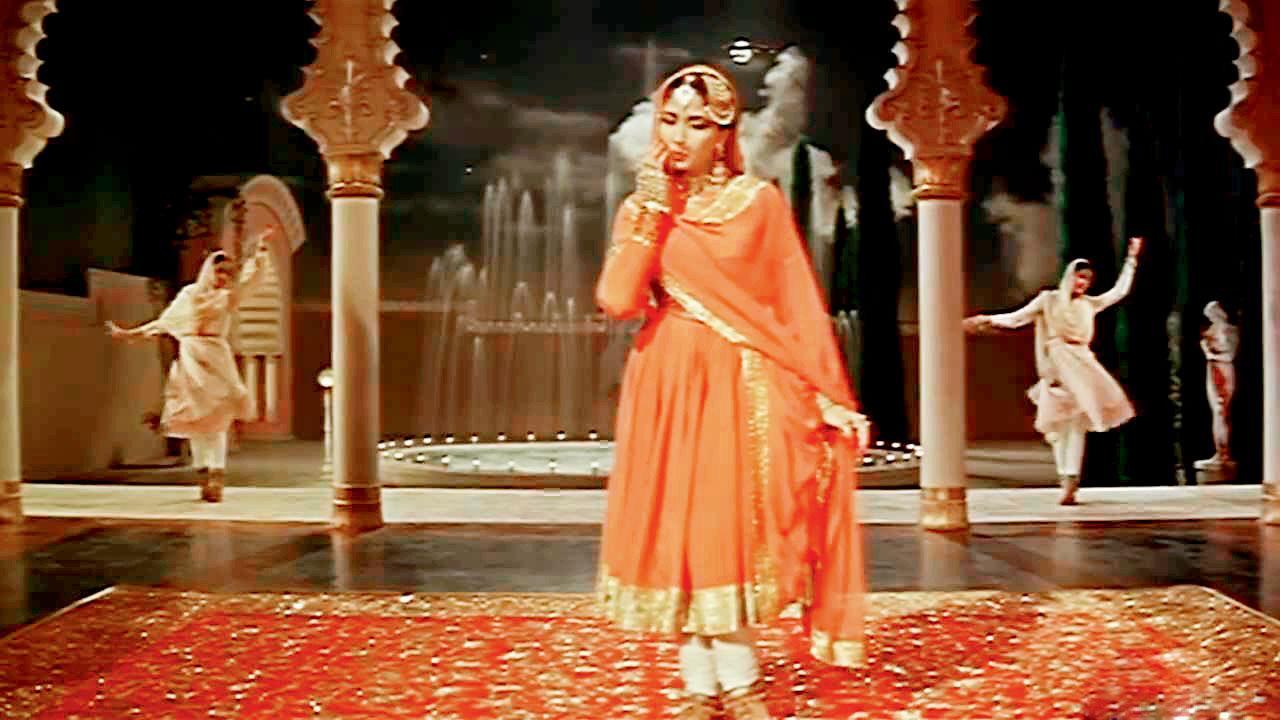 Actor Meena Sex Vidio - Rare Pakeezah footage found on Meena Kumari's death anniversary