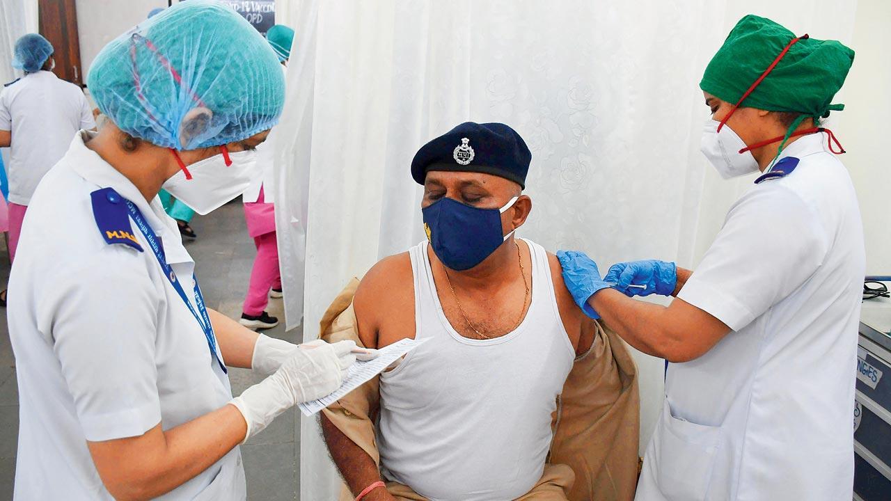 Mumbai police set up five COVID-19 helpdesks for cops, their kin