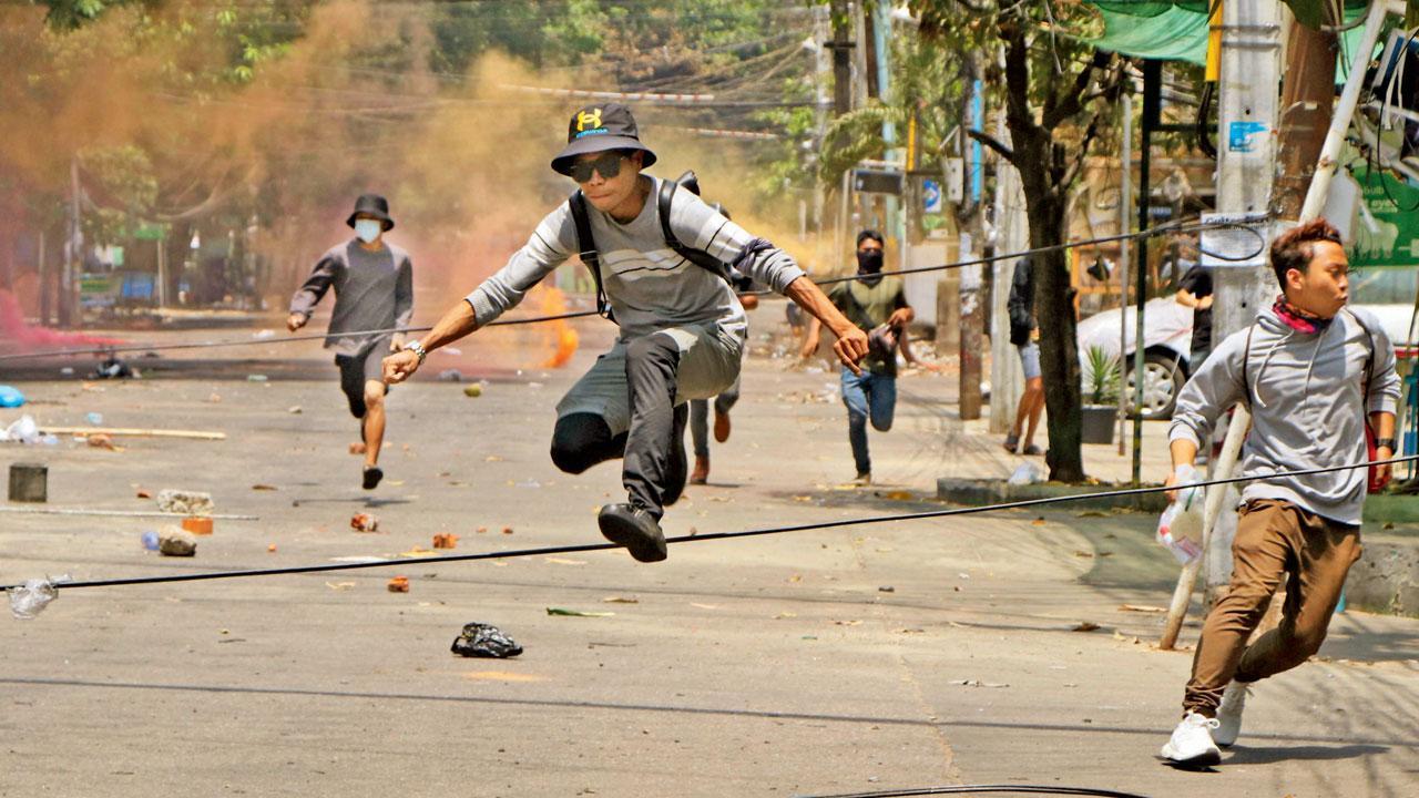 Guerrillas attack north Myanmar police outpost
