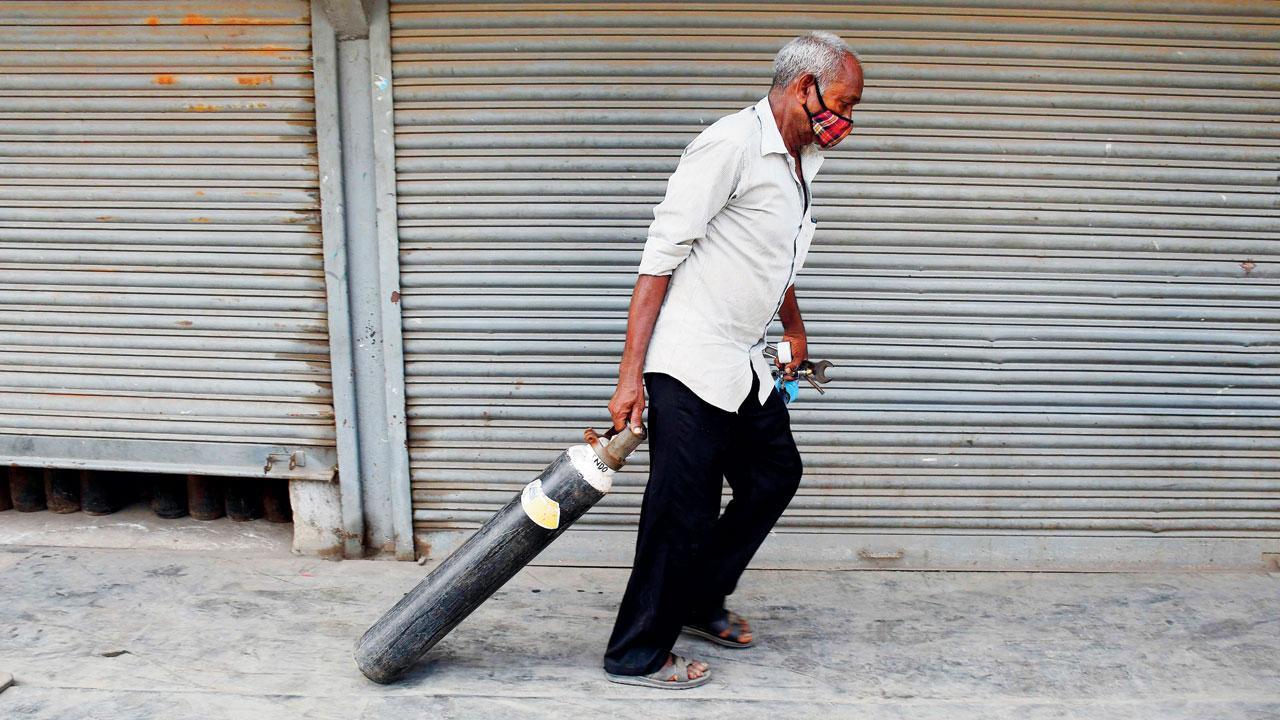 Severe shortage of empty tanks, refilling cost has doubled: Charitable trust in Jogeshwari