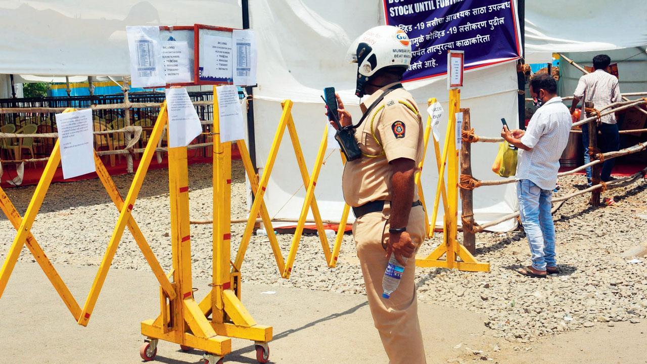 COVID-19: 1.6 lakh vaccine vials arrive in Mumbai; civic sources say fresh stock enough for next 3 days