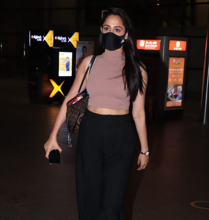 South star Pragya Jaiswal was also spotted at the Mumbai airport