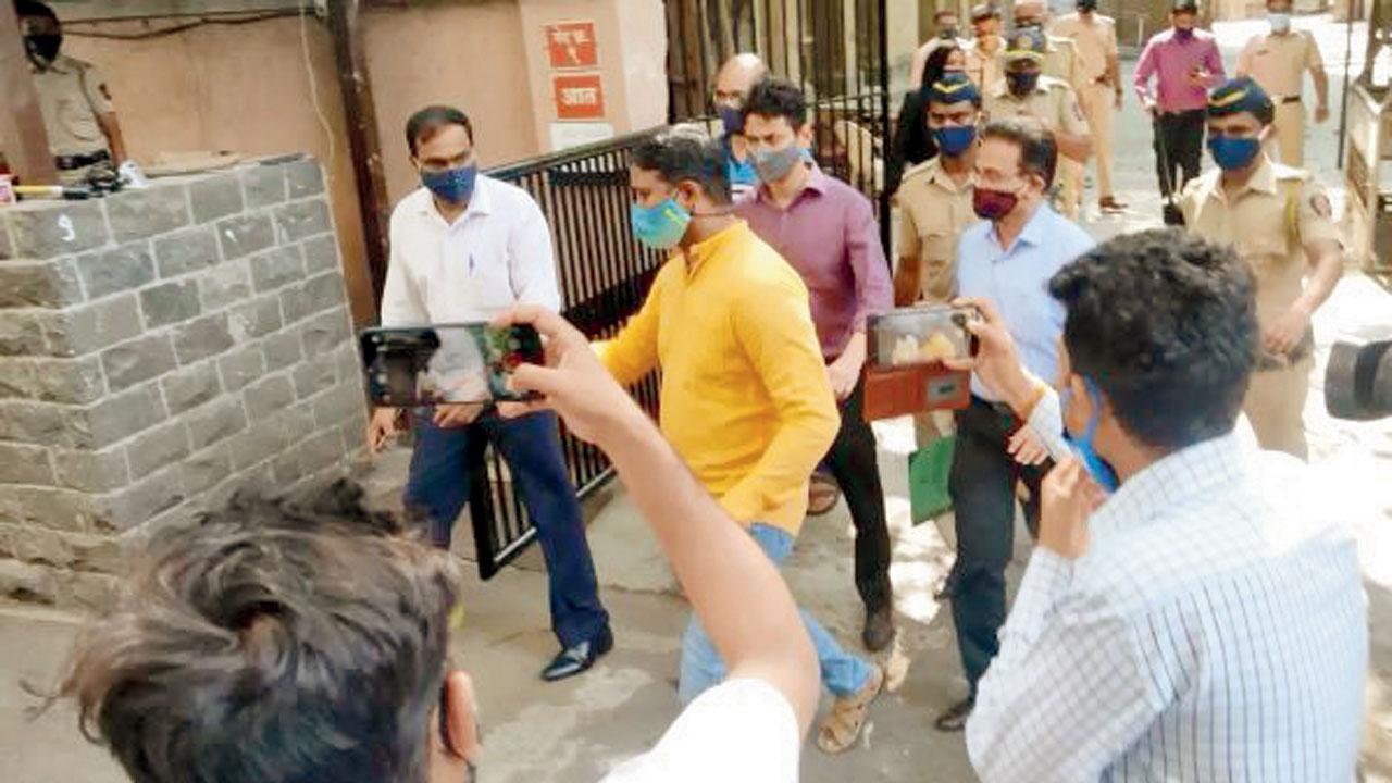 SUV bomb threat case: Mumbai police officer Riyazuddin Qazi suspended a day after arrest