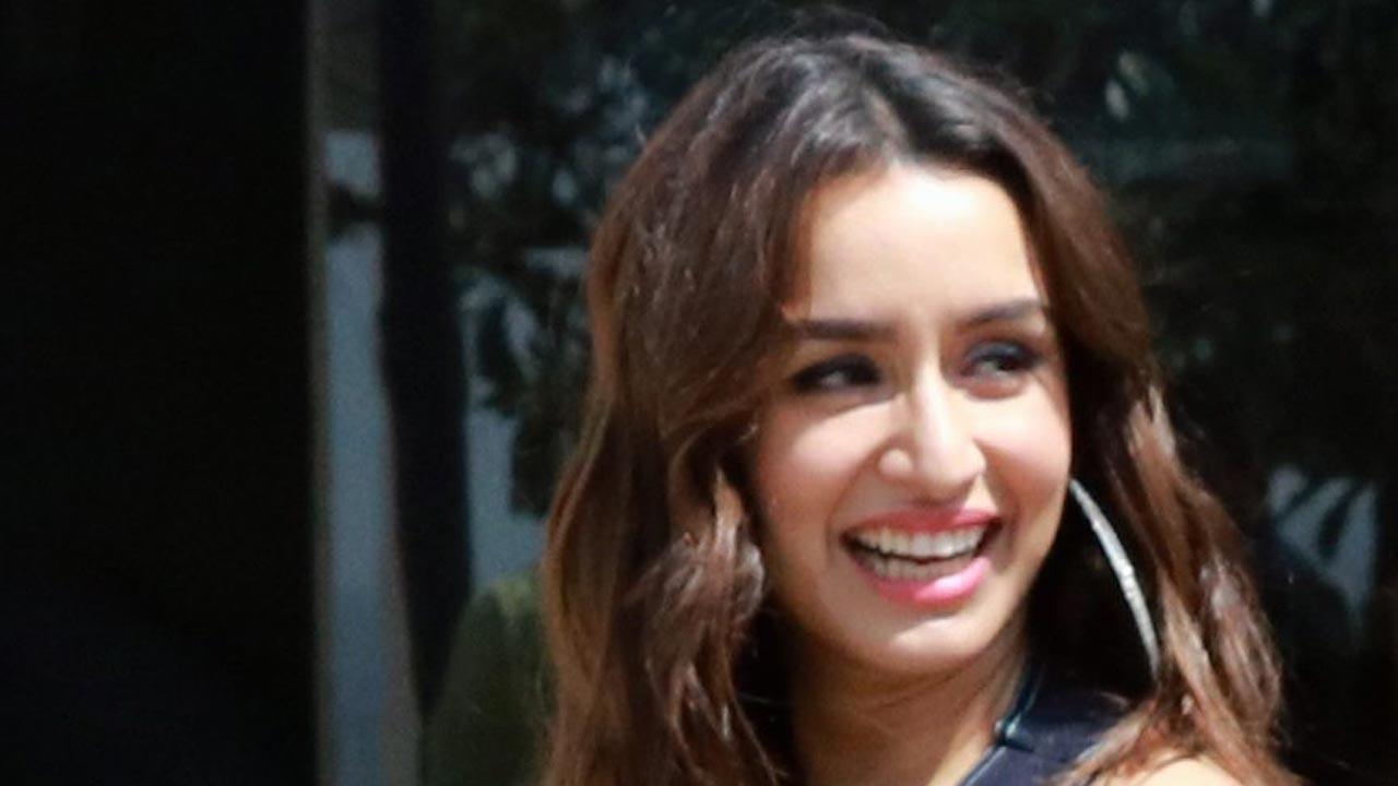Shraddha Kapoor has double role in 'Chaalbaaz In London'