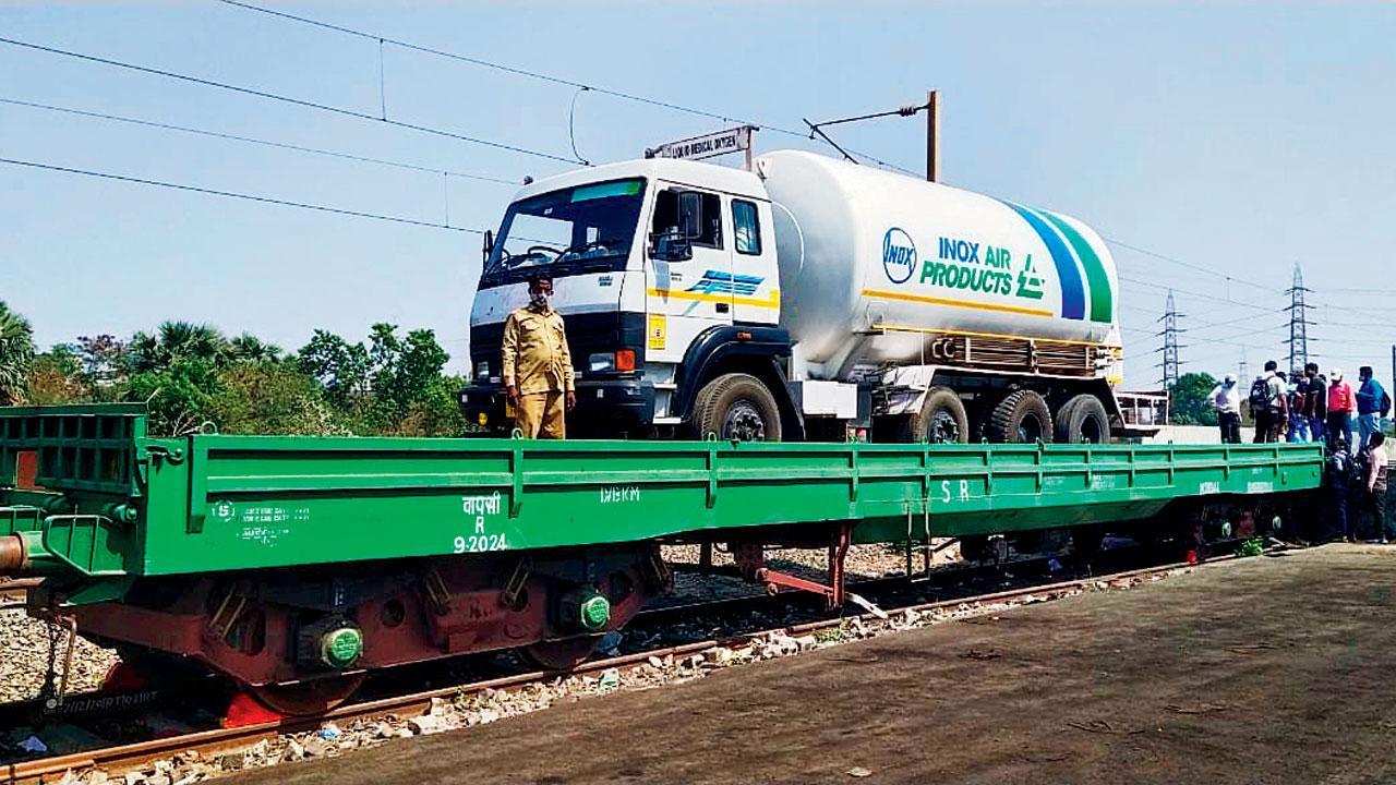 Boisar and Kalmaboli to be hubs for oxygen trains; locations identified after requests by Maharashtra govt