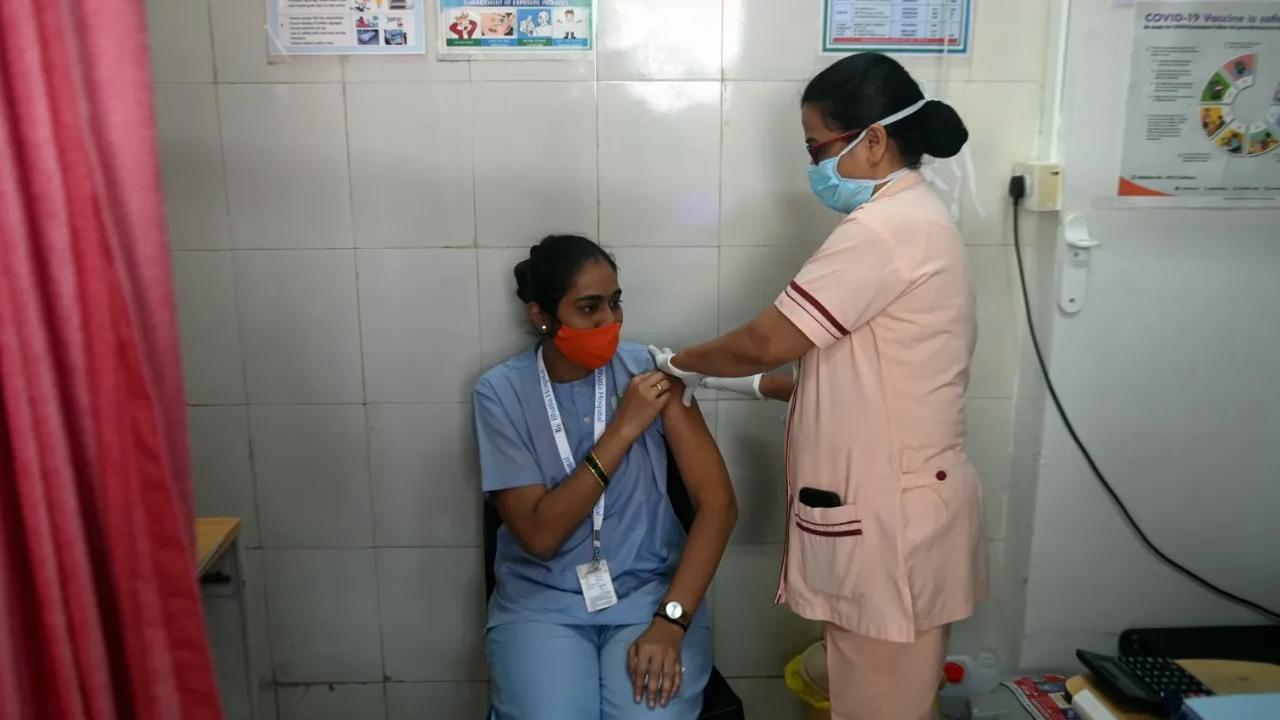 Amid COVID-19 spike, Maharashtra crosses 1-crore vaccination mark