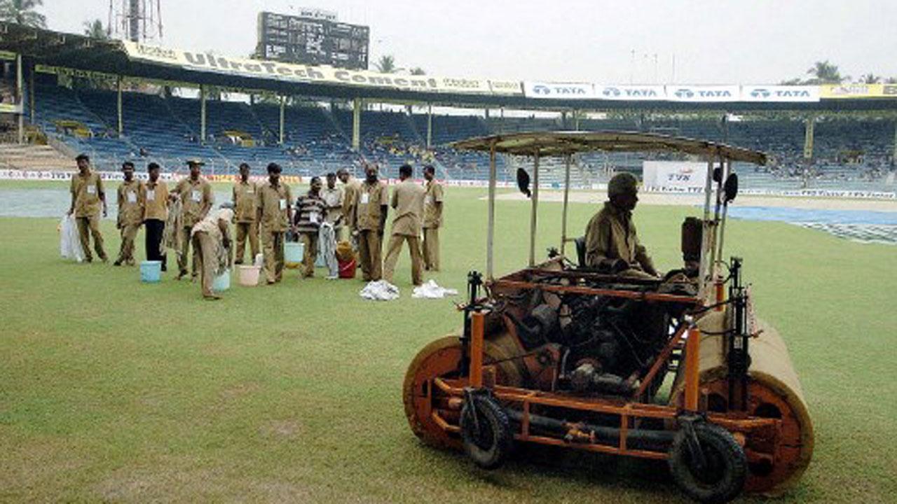 Mumbai: Residents living near Wankhede request CM to shift IPL matches amid COVID-19 spike