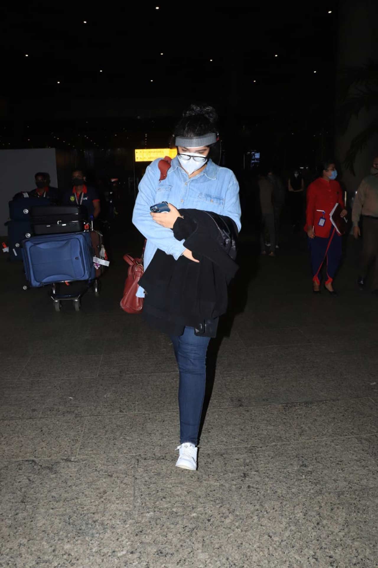 Anshula Kapoor, Shanaya Kapoor and Khushi Kapoor were snapped together at the Mumbai airport. 