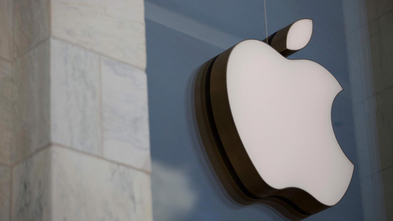 Apple pledges USD 430 billion, 20,000 new jobs in US over 5 years