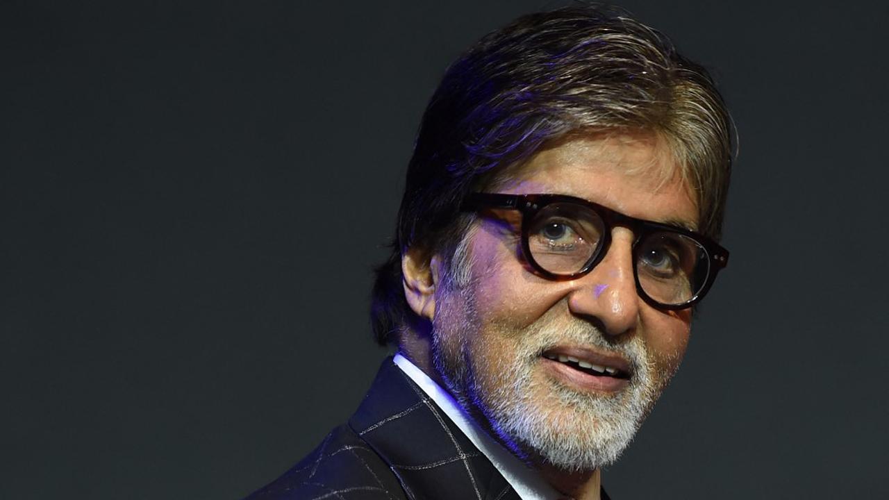 See post: Amitabh Bachchan celebrates 30 years of 'Ajooba'