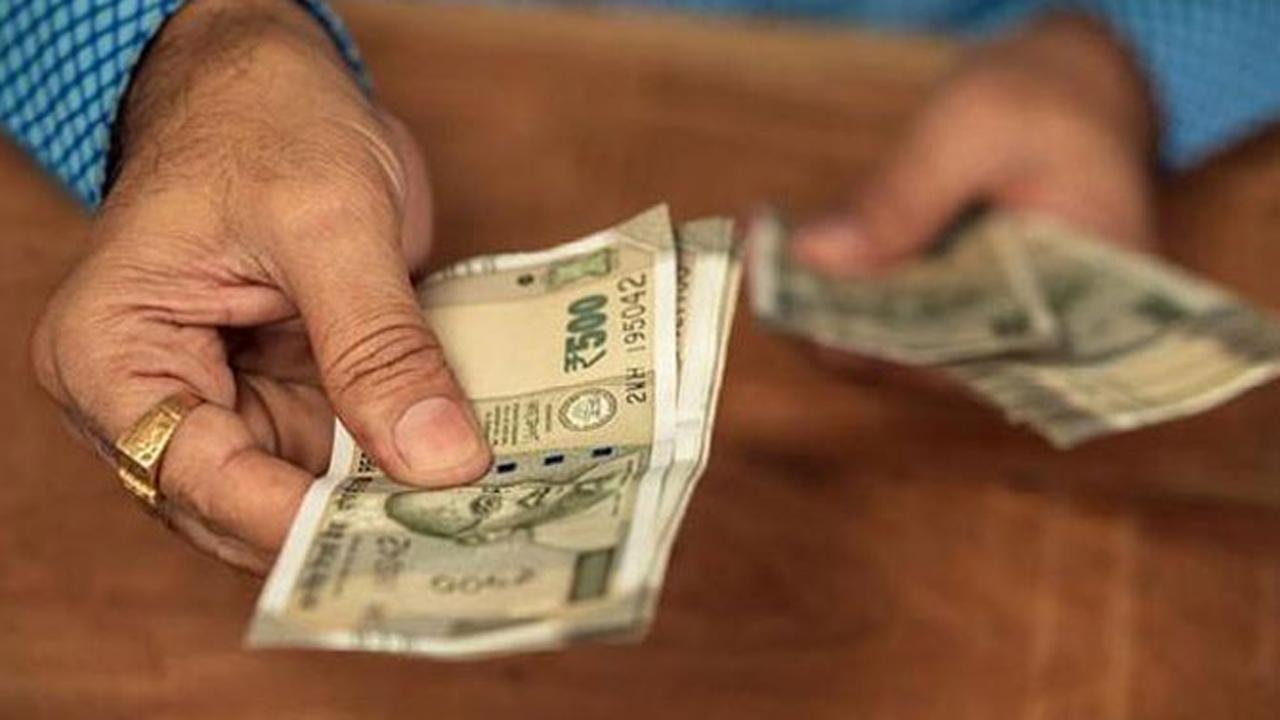 Maharashtra: Govt official held for taking Rs 20,000 bribe