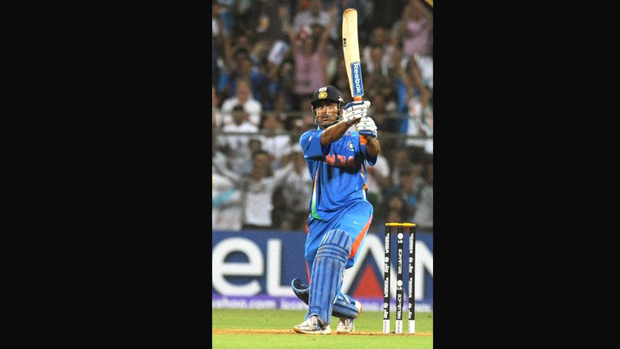 10 years ago: 'MS Dhoni finishes off in style', billions dreams come true