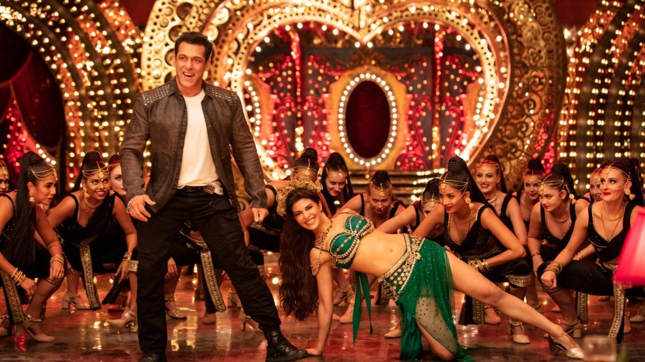 Teaser of Dil De Diya from Salman Khan's Radhe out; Watch out for Jacqueline Fernandez's sizzling moves