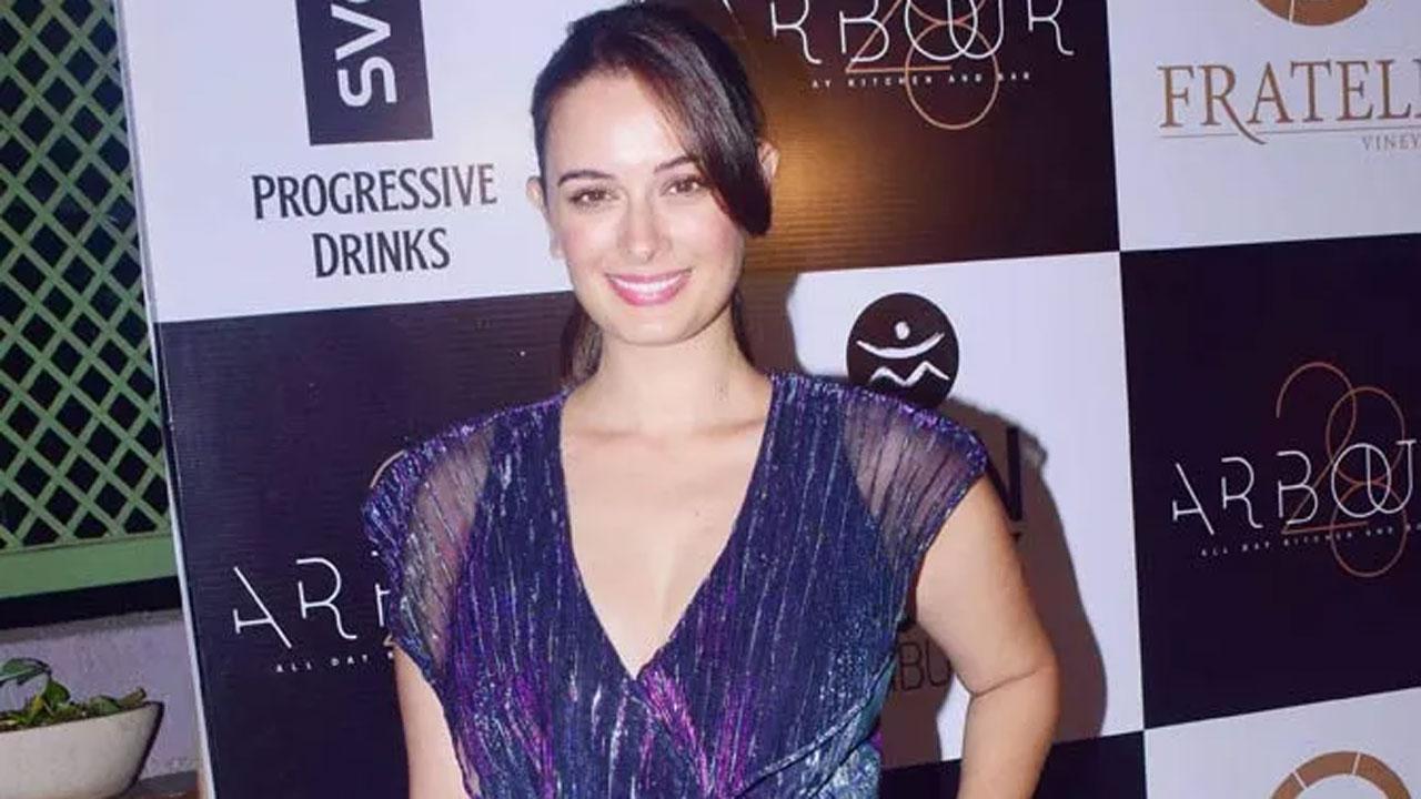 Evelyn Sharma celebrates '10 years in entertainment'