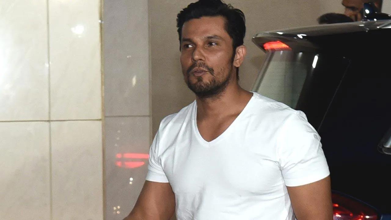 Randeep Hooda gets nostalgic as Extraction clocks one year