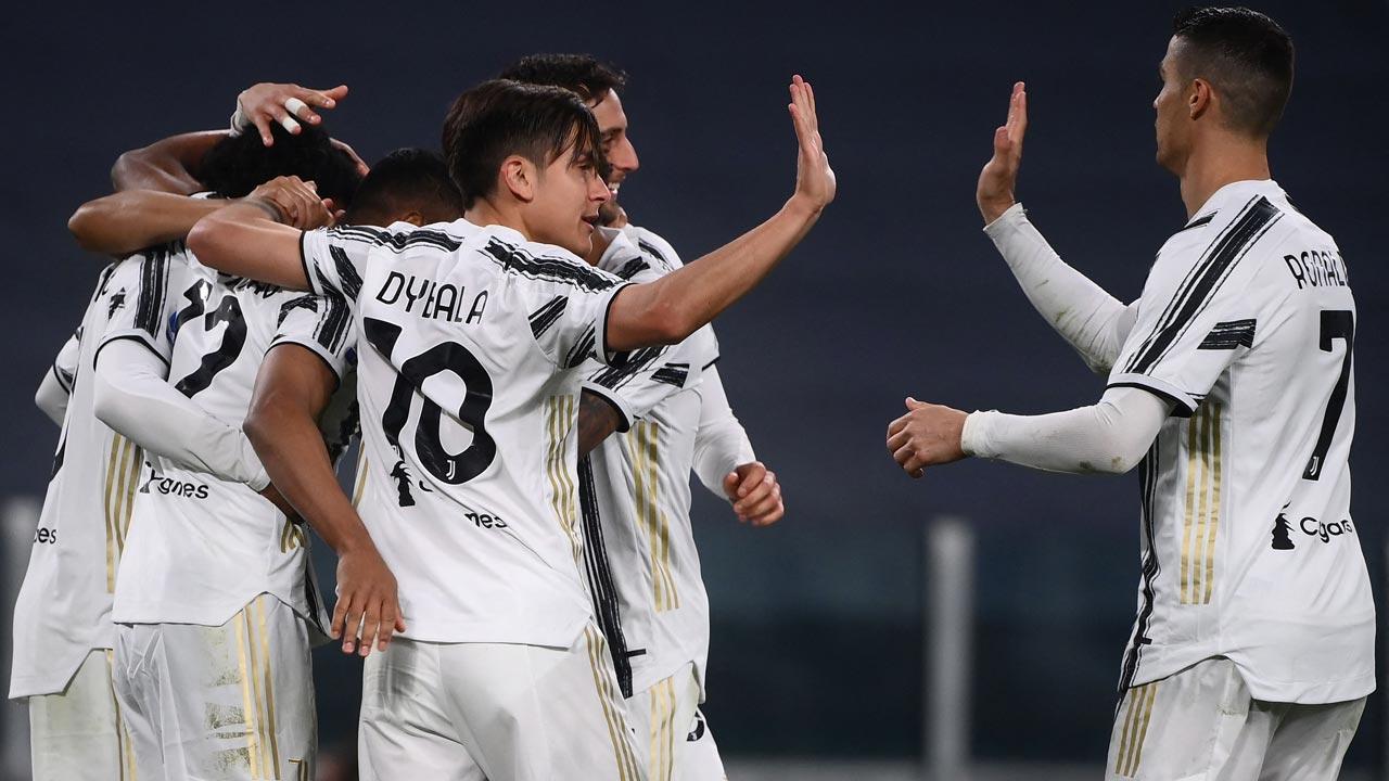 Manchester United, Juventus' stocks fall
