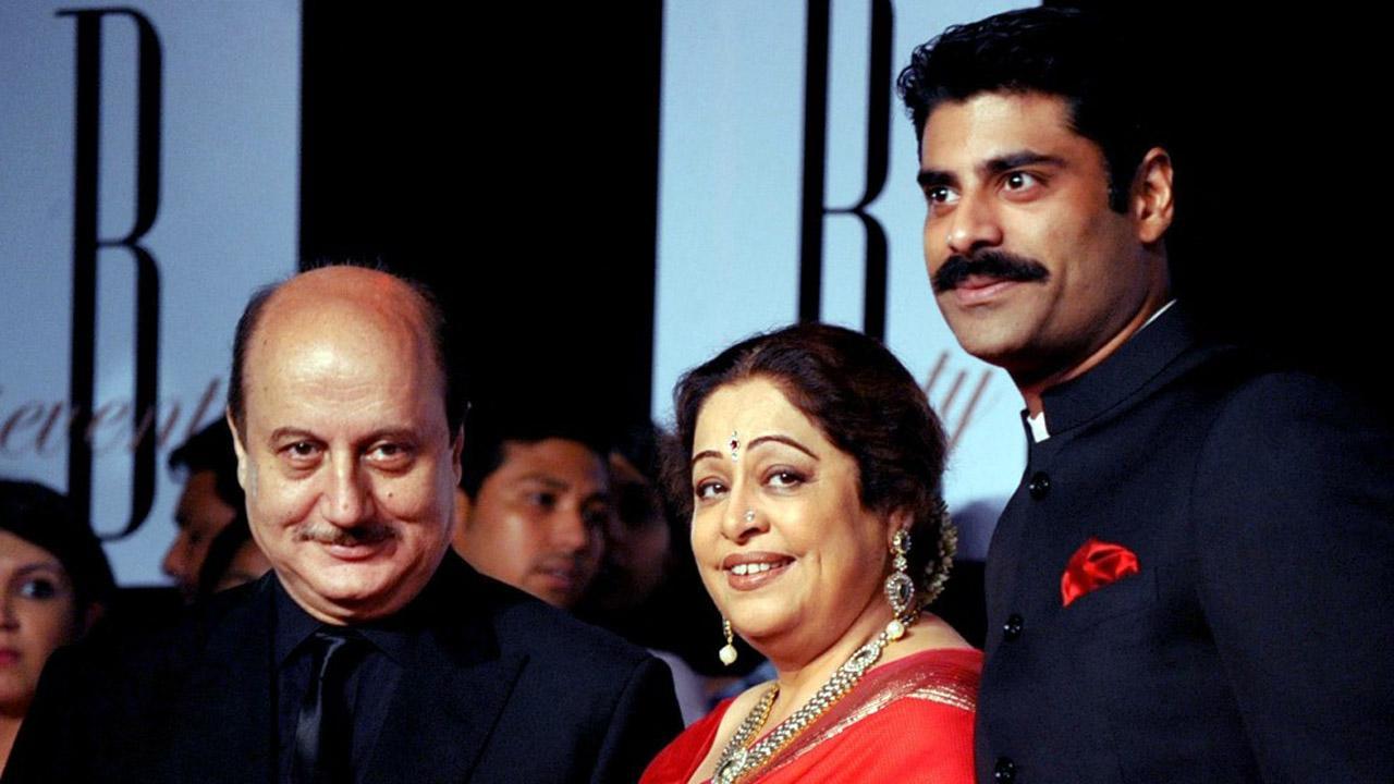 Kirron Kher suffering from blood cancer; Anupam Kher issues a statement