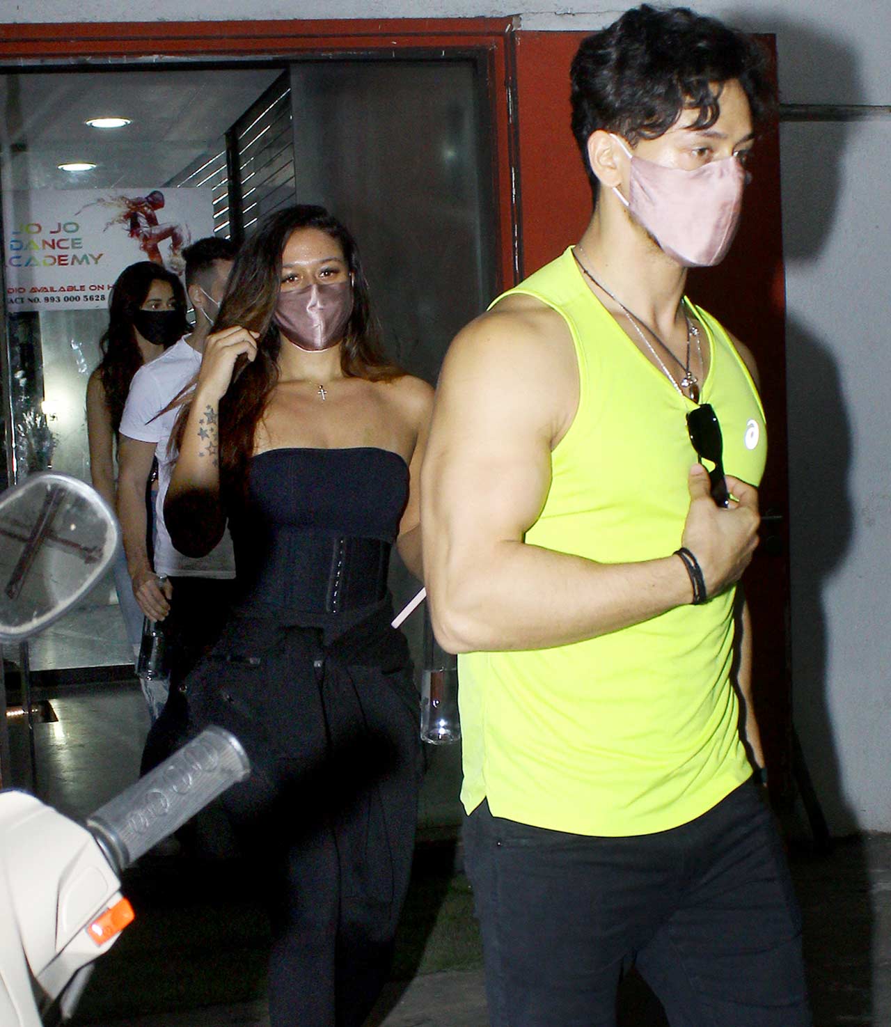 Fitness freaks Tiger Shroff and Krishna Shroff could be seen together in the city too. The sibling duo is often spotted for lunches and dinners and also keeps posting its workout videos and pictures on its social media accounts. Tiger has a very busy year ahead as he gears up for Ganapath, Baaghi 4, and Heropanti 2. 