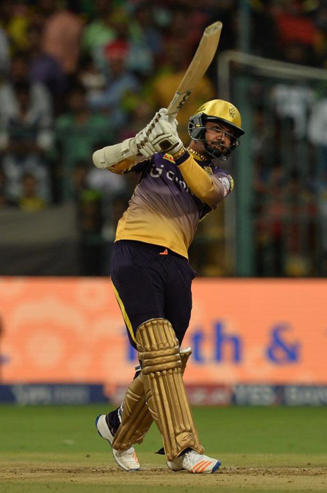 Sunil Narine - 15 balls: Kolkata Knight Riders vs Royal Challengers Bangalore on 7 May 2017. Fours - 6. Sixes - 4
