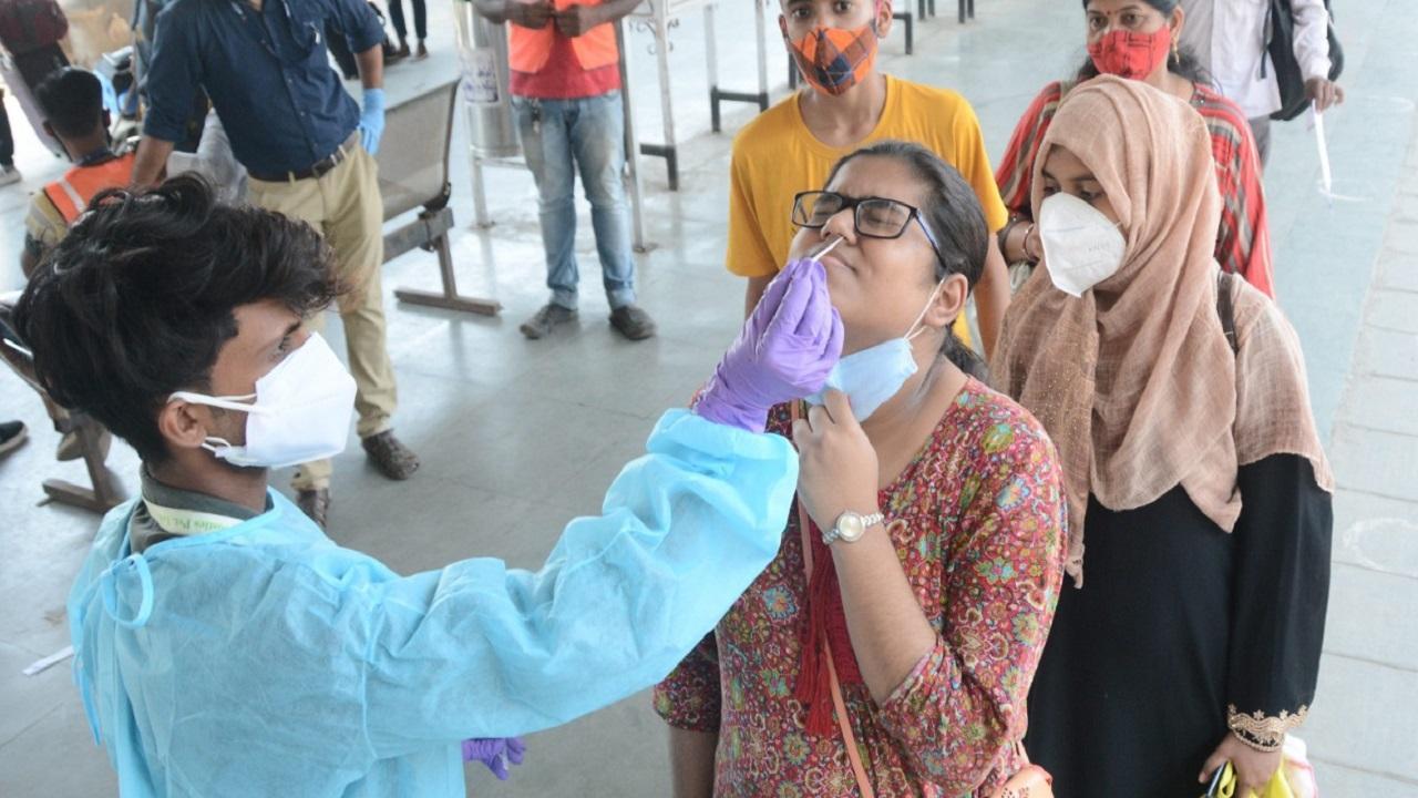 Maharashtra reports record 568 COVID-19 deaths, overall death toll jumps to 61,911