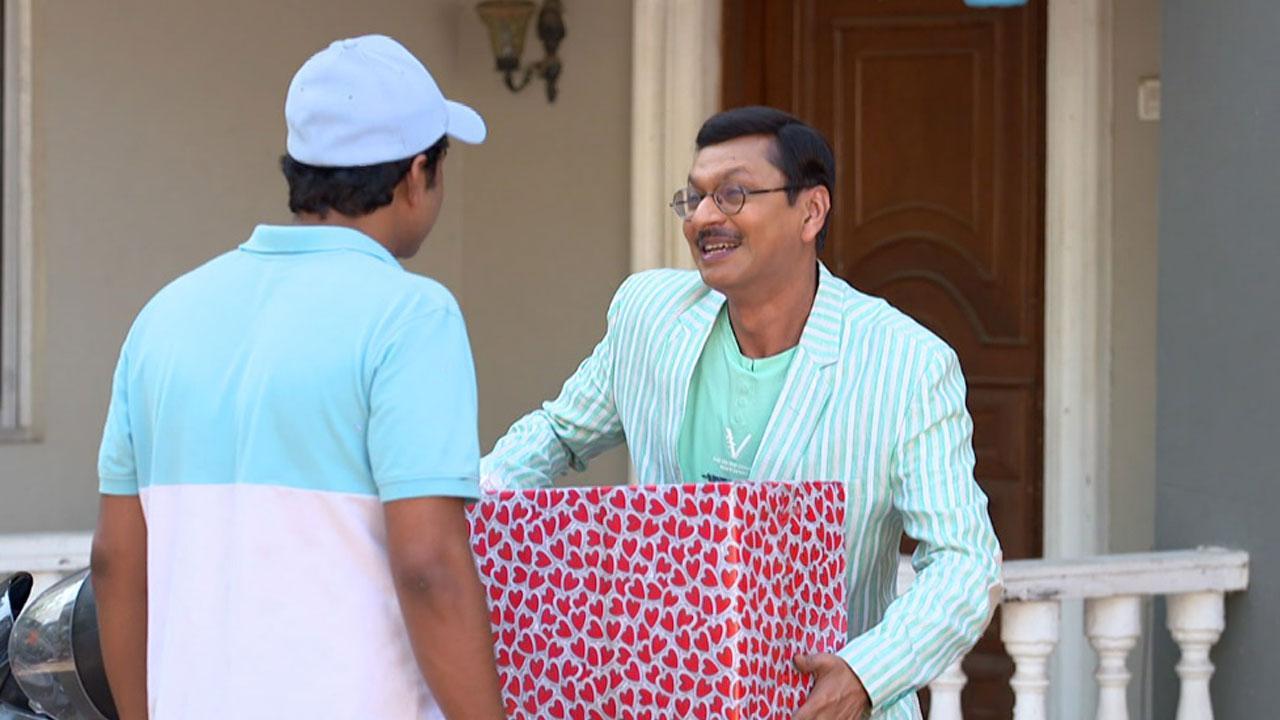 Taarak Mehta Ka Ooltah Chashmah: Popatlal's order gets mixed up, receives mangoes instead of make-up kit