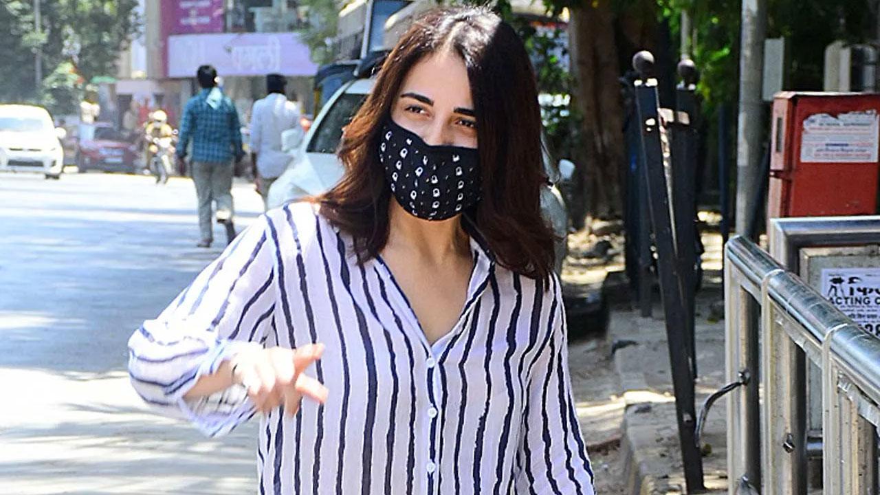 Radhika Madan soars the temperatures with her pool picture, caption steals the show