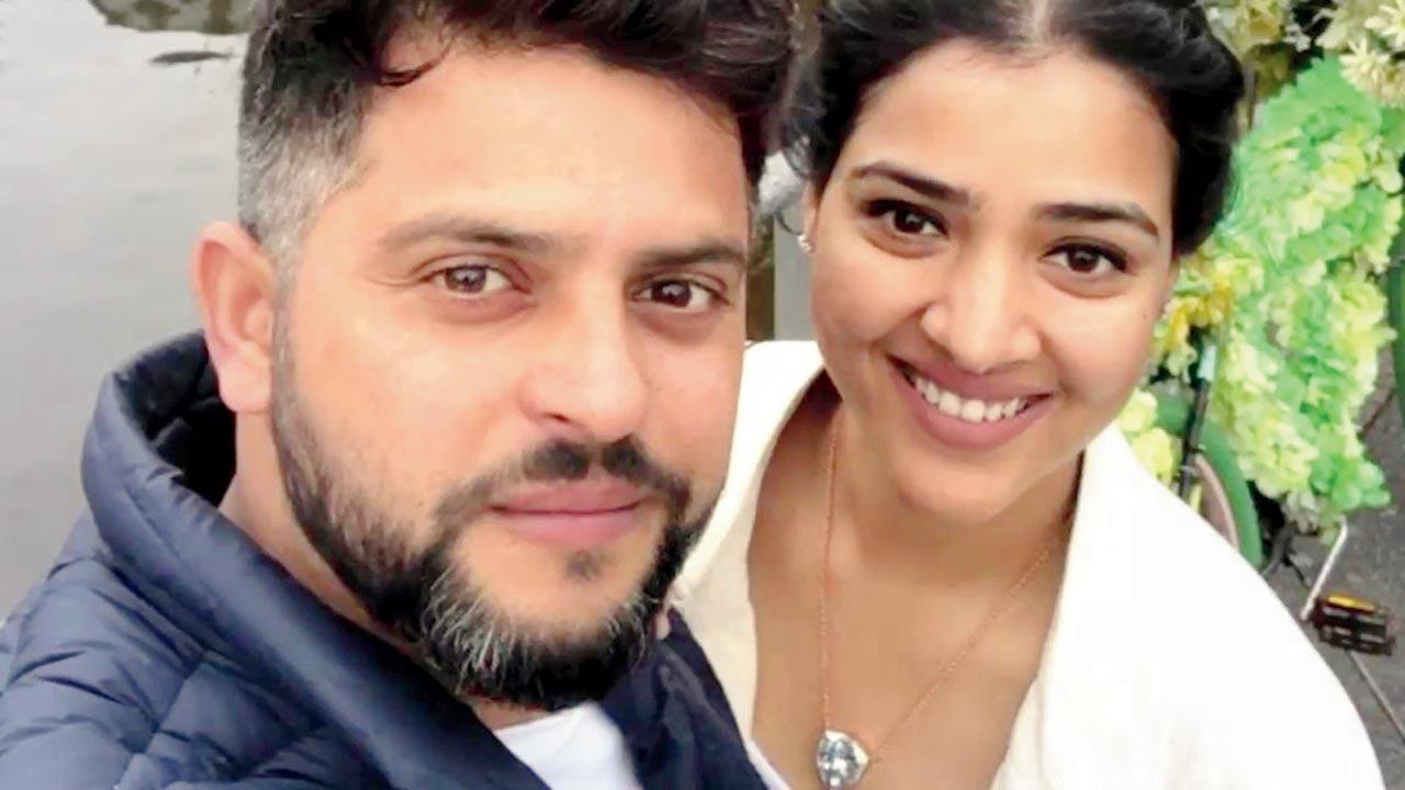Priyanka hails hubby Suresh Raina on sixth wedding anniversary