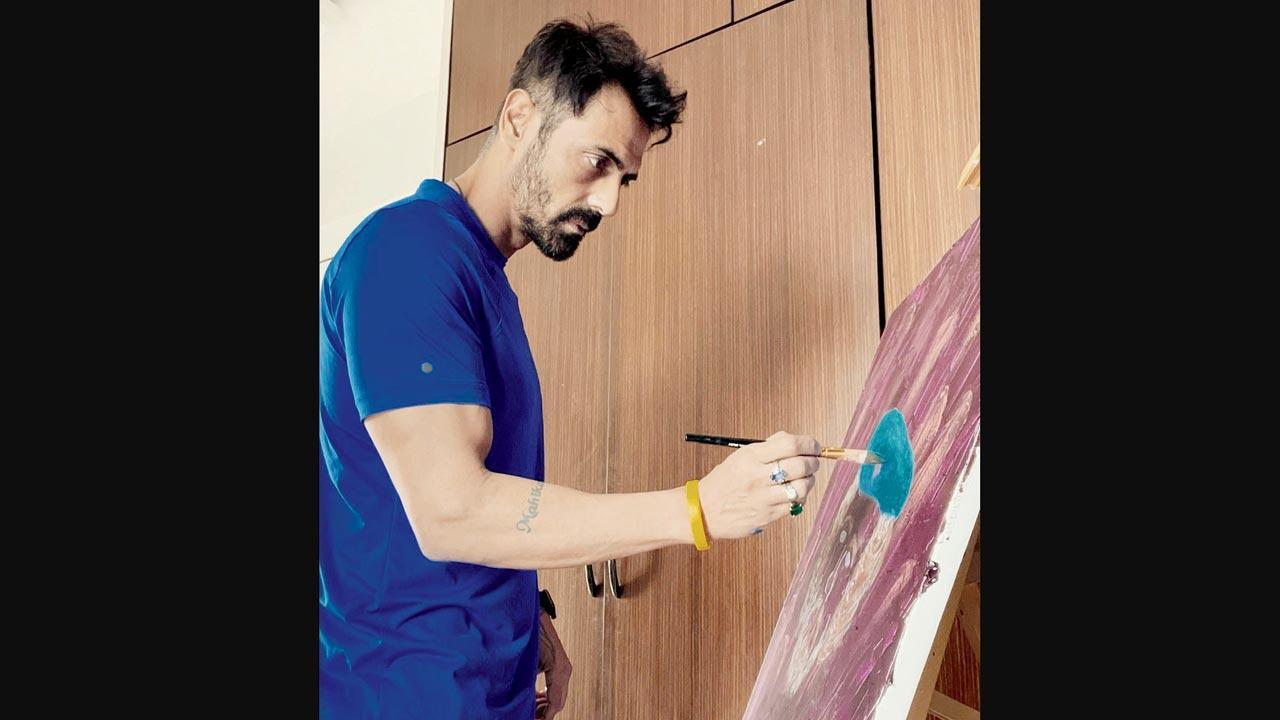 Check out Arjun Rampal's colours of isolation