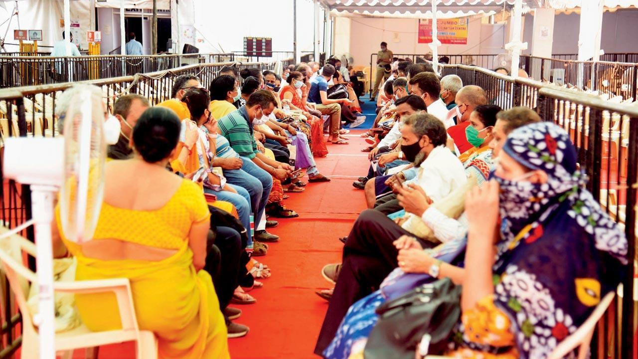 Mumbai: COVID-19 vaccination drive to be affected at govt, civic centres unless supply resumes