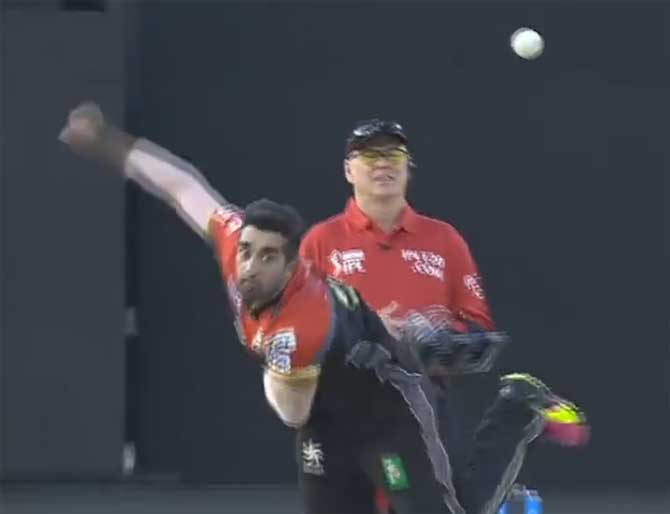 Ex-Royal Challengers Bangalore bowler Tabraiz Shamsi is a left-arm wrist spinner. The South African chinaman bowler bagged nine wickets in ten games he played for Titans in this year's Ram Slam T20, South Africa domestic T20 tournament. He also tasted huge success in the Caribbean Premier League, bagging 11 wickets in the seven games he played for St Kitts and Nevis Patriots in 2015. According to experts, despite having a unique action, Shamsi has got more control than spinners like Kaushik since he is looking at the batsman till a very late point in his delivery. His teammates call him the sorcerer.
