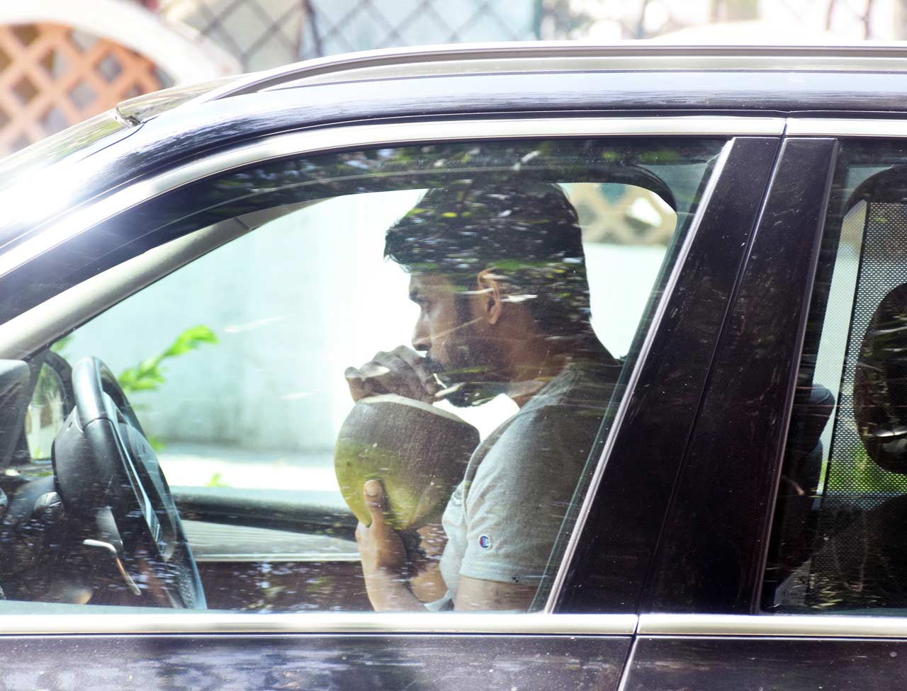 Siddharth Shukla was clicked sipping a refreshing drink in Mumbai. On the work front, the television actor is busy with video albums.