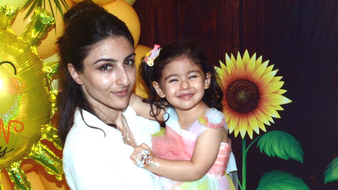 When Soha Ali Khan and daughter Inaaya were fashion twins!