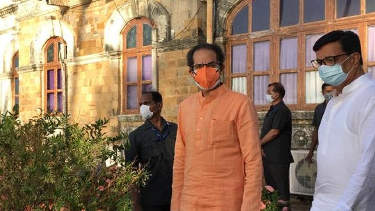 Open vaccination for people above 25 years: Uddhav Thackeray to PM Modi